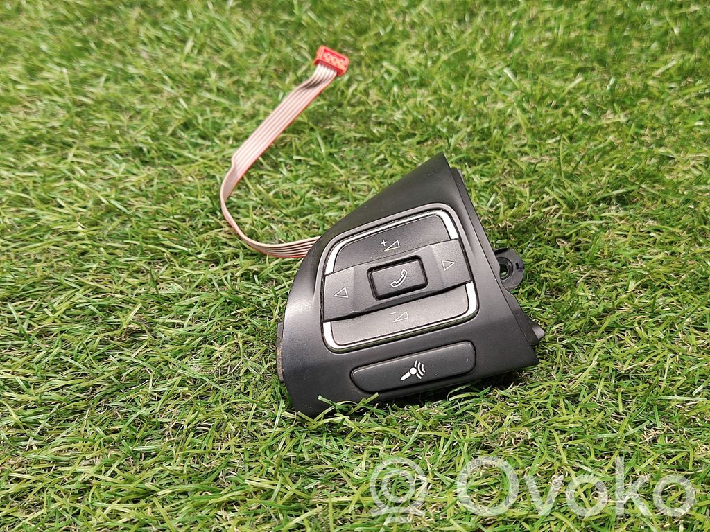 Volkswagen Tiguan Interruptores/botones de la columna de dirección 