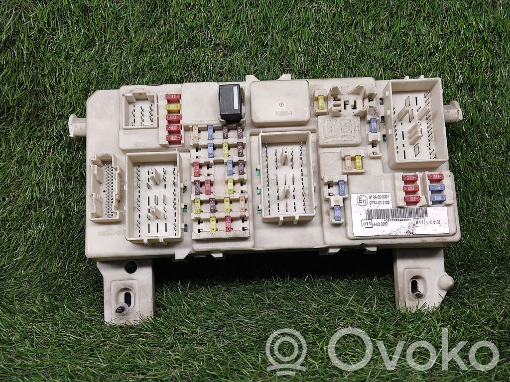 Ford Focus Power management control unit 