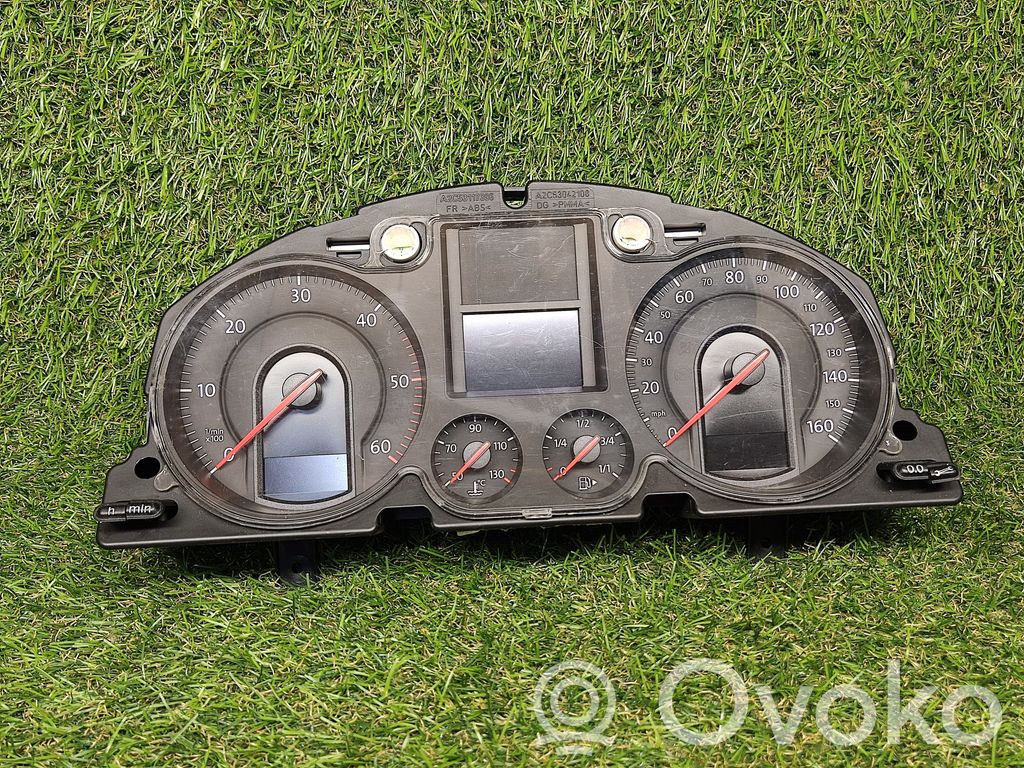 Volkswagen PASSAT B6 Speedometer (instrument cluster) 