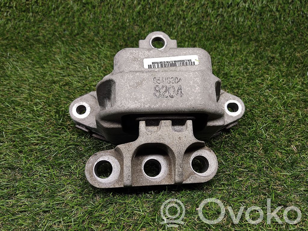 Engine mount bracket   95418204