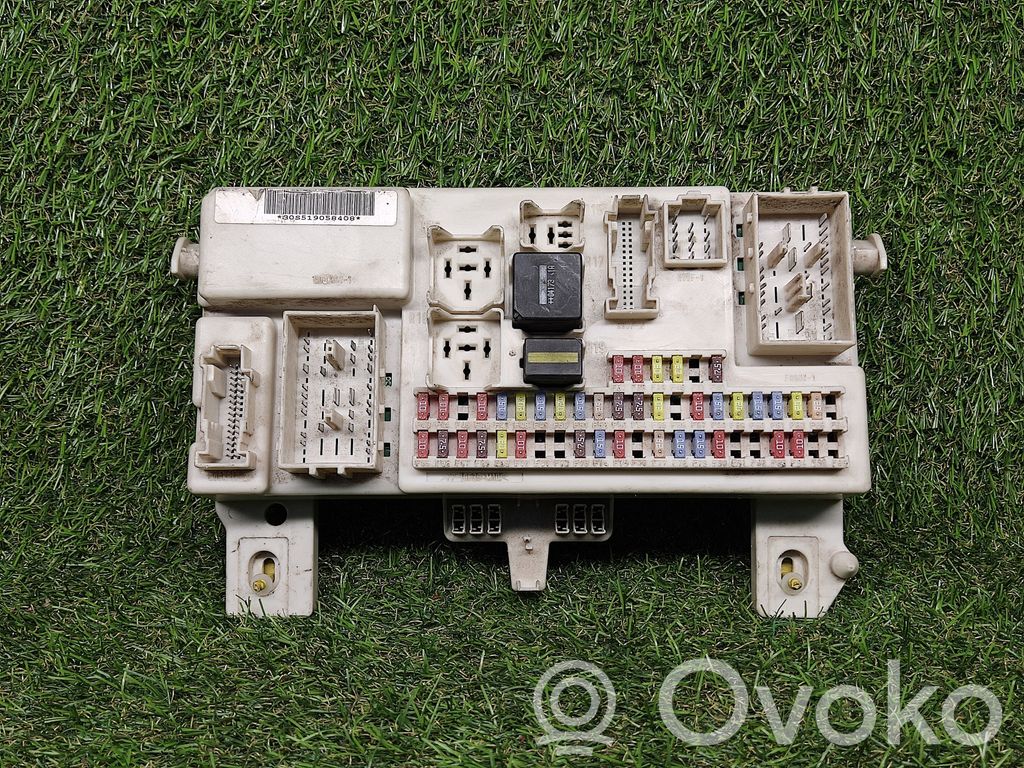 Ford Focus C-MAX Power management control unit 