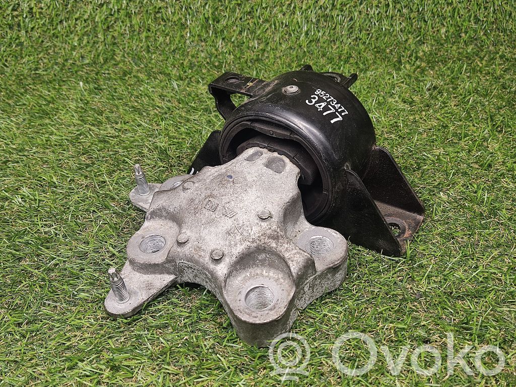 Buick Encore I Engine mount bracket 