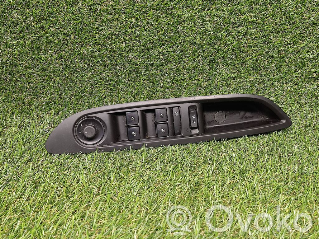 Buick Encore I Electric window control switch 