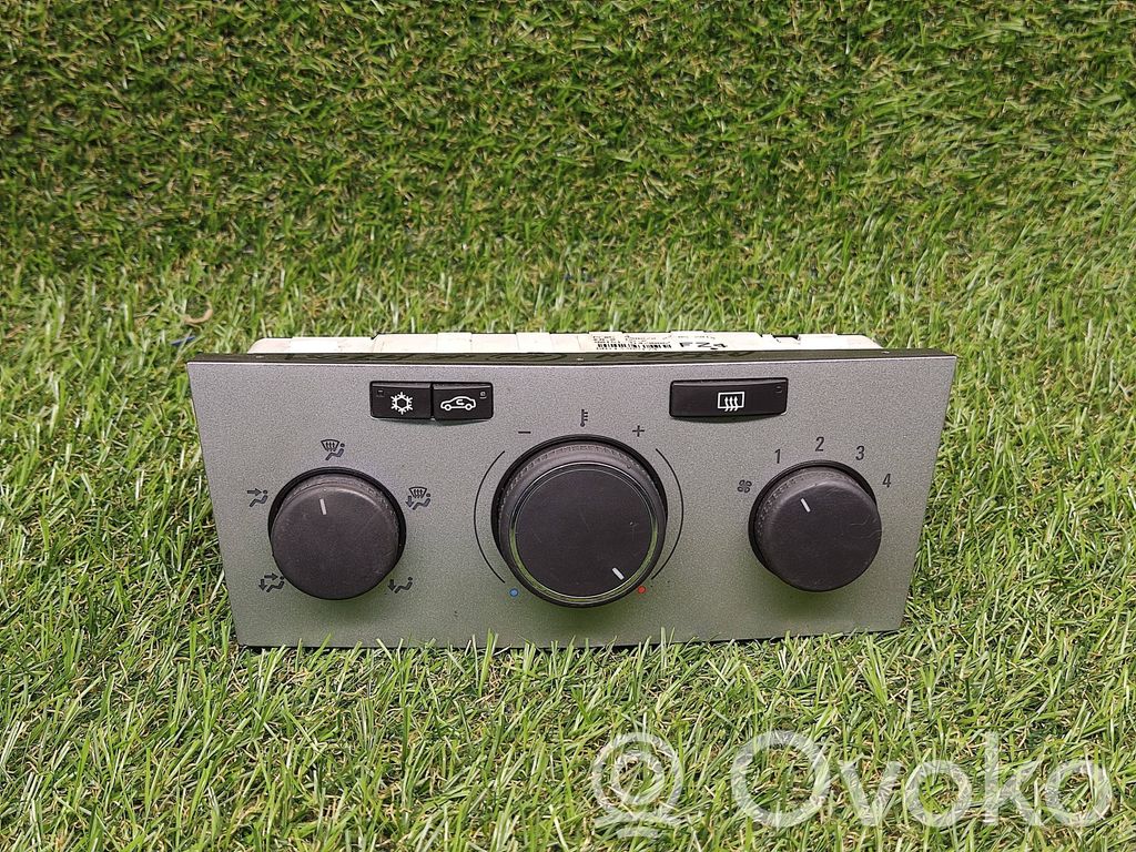 Opel Astra H Panel klimatyzacji 
