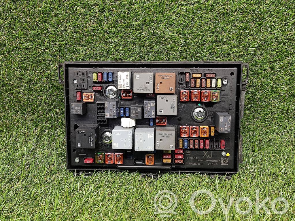 Opel Zafira C Power management control unit 