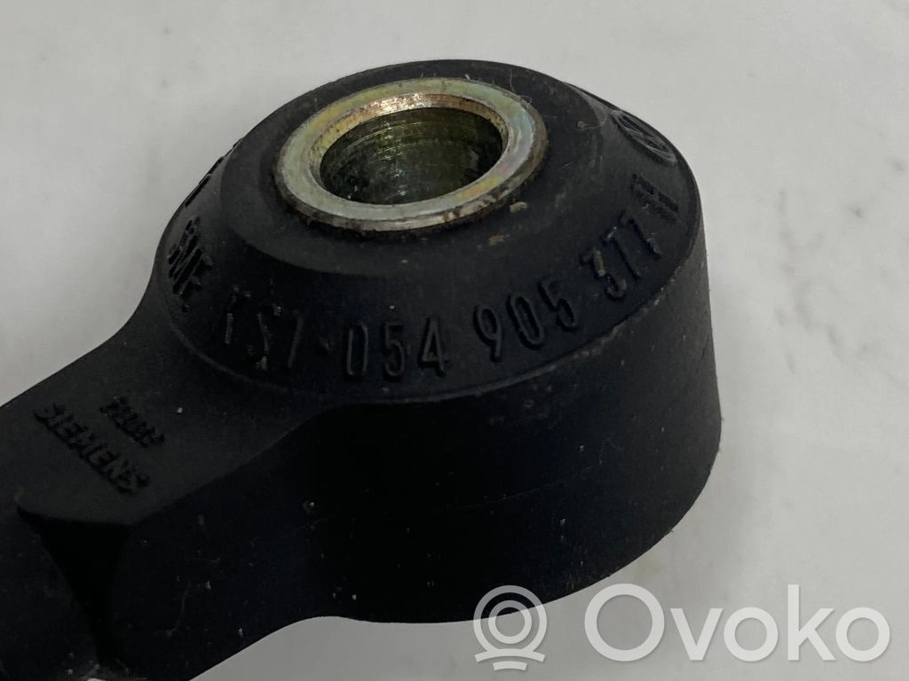 Sensor de petardeo del motor   054905377