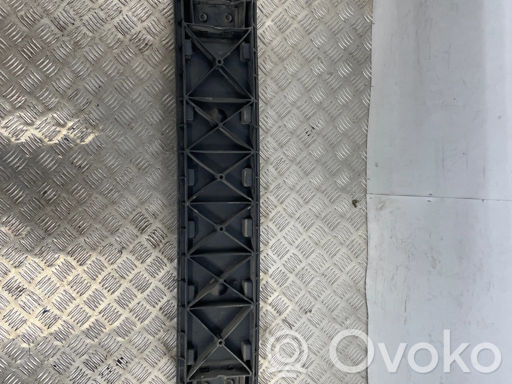 Audi Coupe Aizmugurē bampera balka 