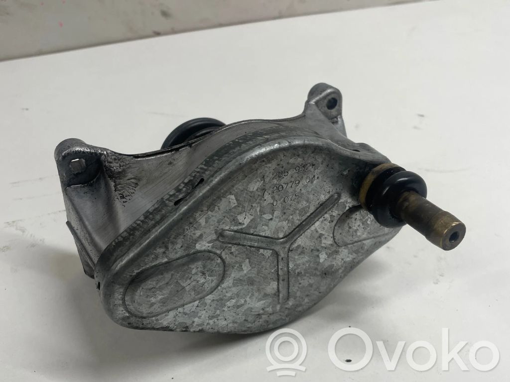 BMW 5 E34 Vacuum pump 