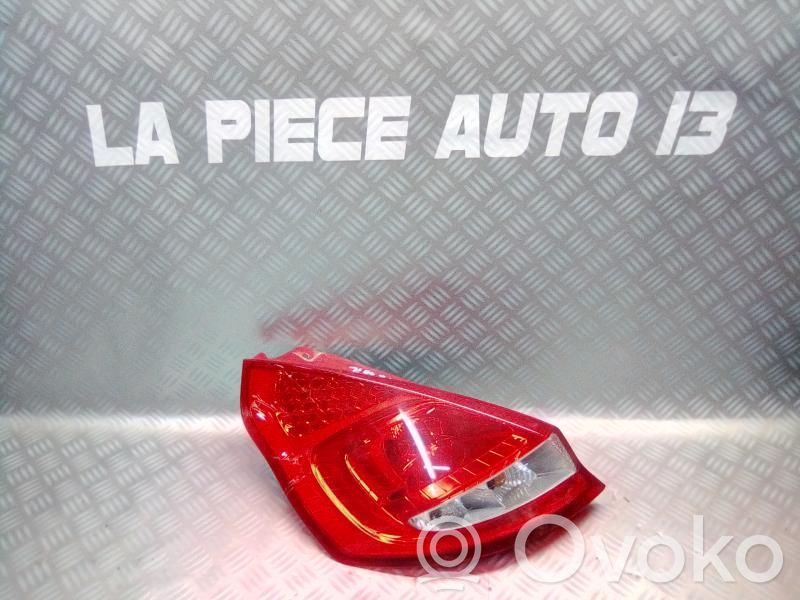 Ford Fiesta Aizmugurējais lukturis virsbūvē 