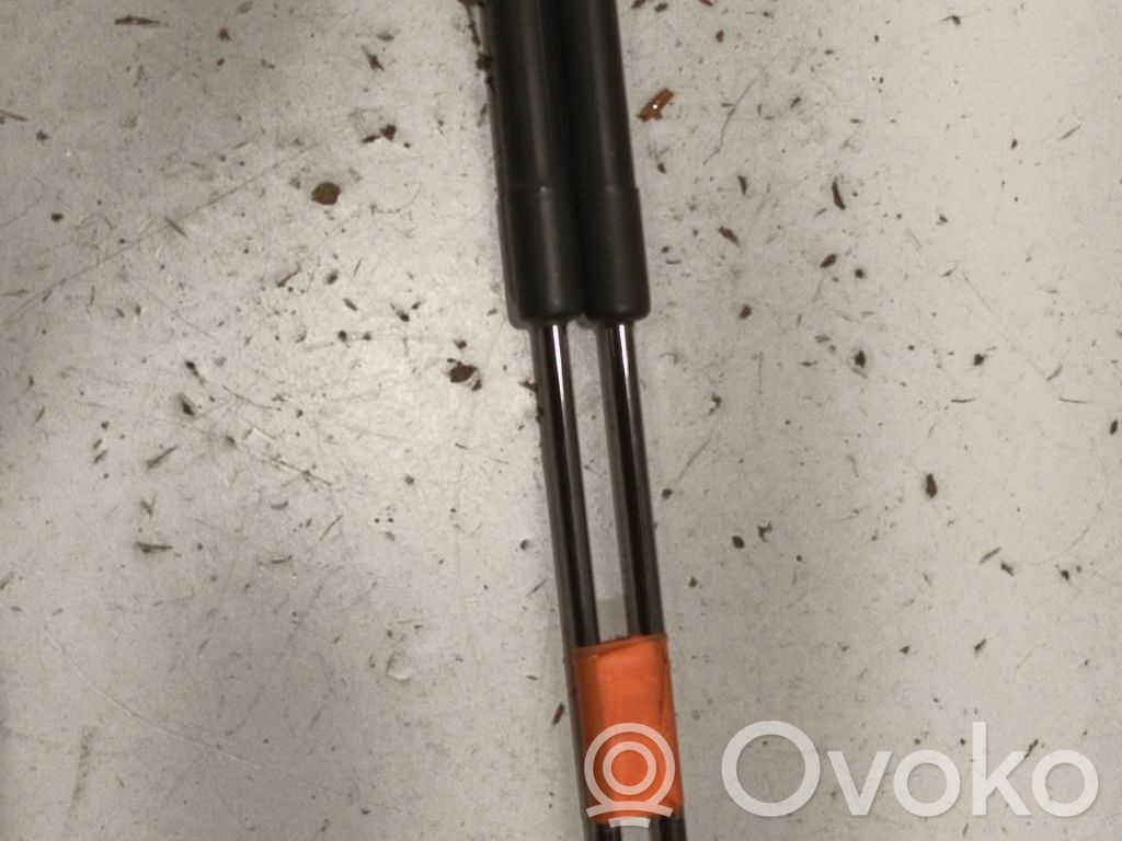 Mazda 2 Tailgate/trunk strut/damper 