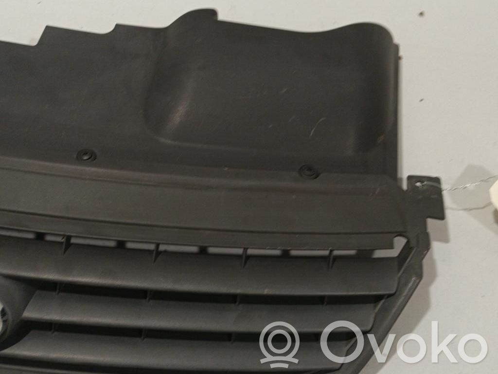 Ford C-MAX I Front grill 