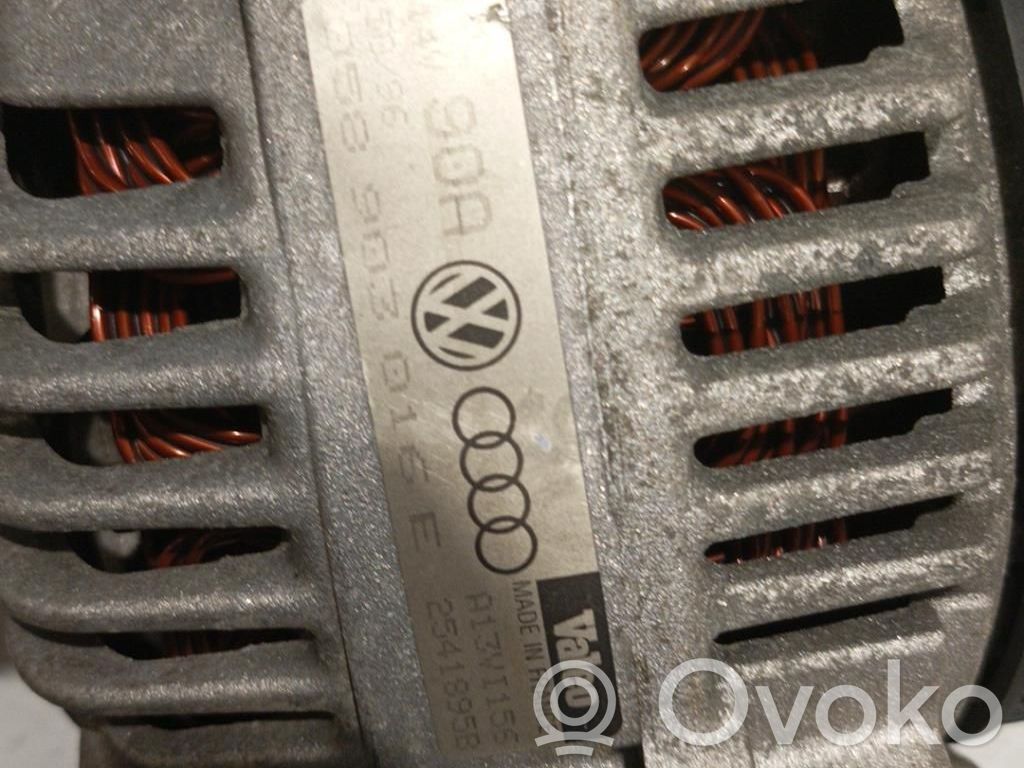 Audi A4 S4 B5 8D Генератор 