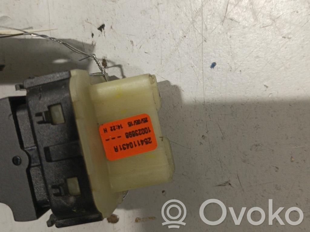 Renault Twingo III Electric window control switch 