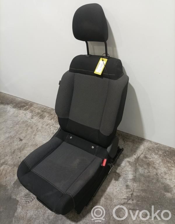 Citroen C3 Etumatkustajan istuin 