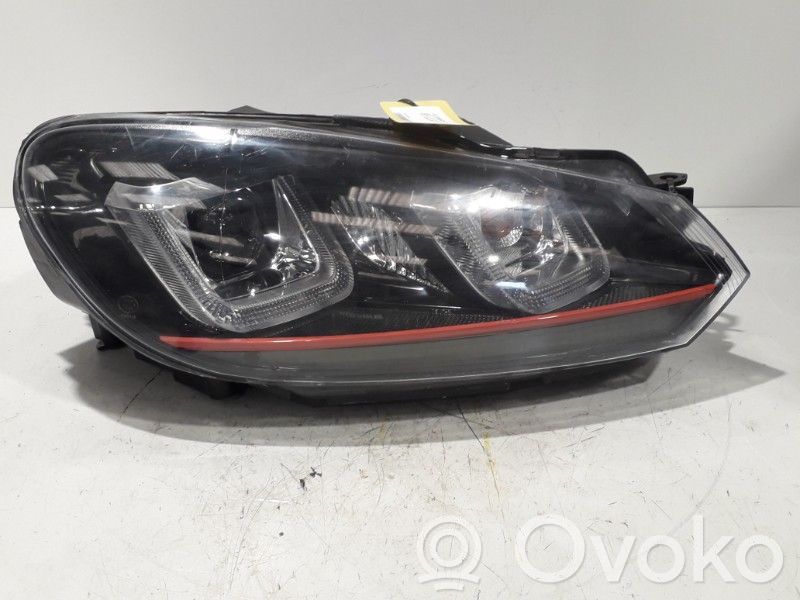Volkswagen Golf VI Lampa przednia 