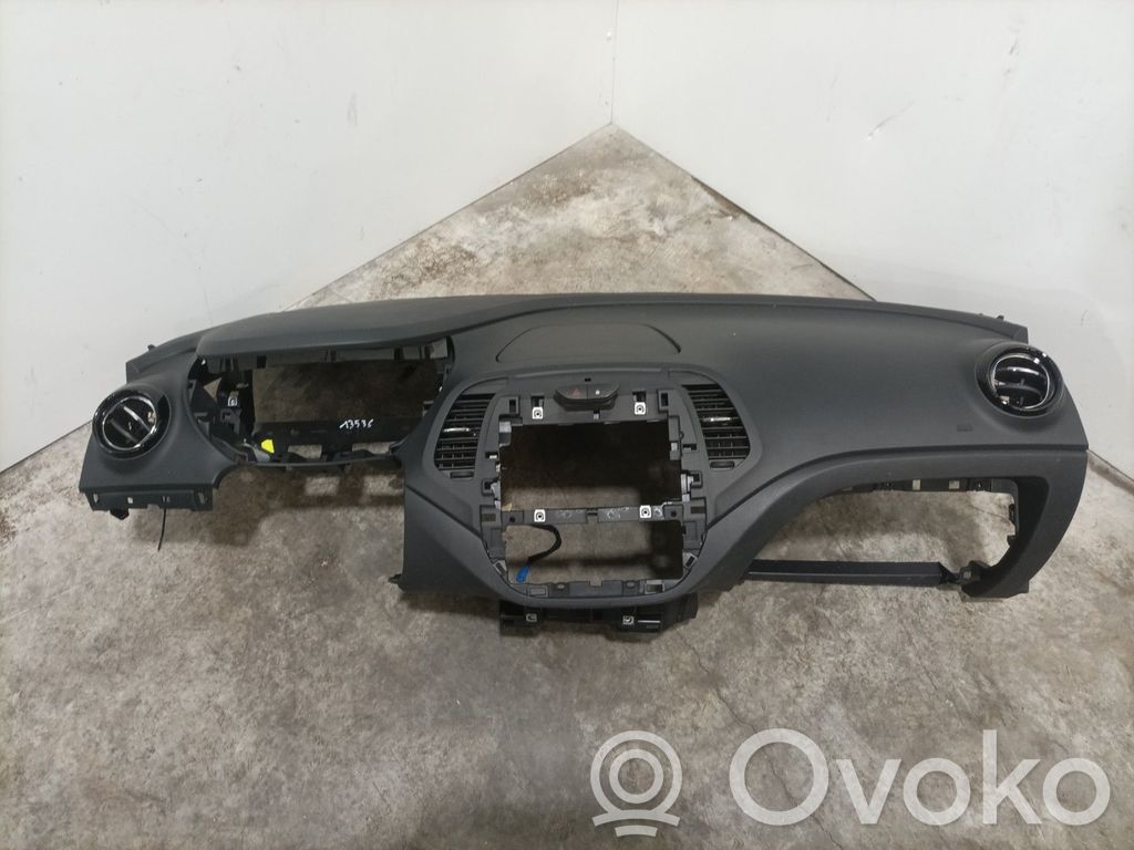 Панель   682006438R
