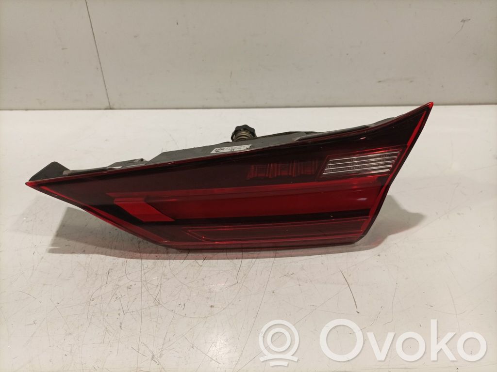 BMW 1 F40 Lampy tylnej klapy bagażnika 
