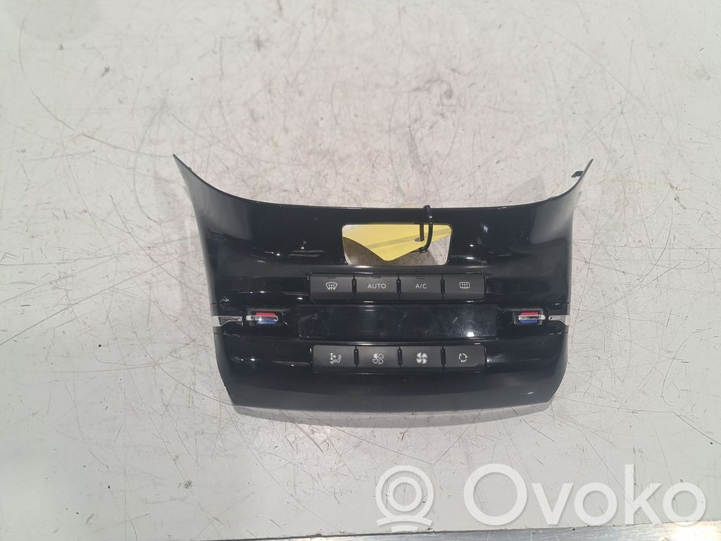 Peugeot 208 I Climate control unit 