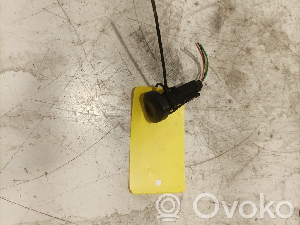 Renault Clio II Botón interruptor de luz de peligro 