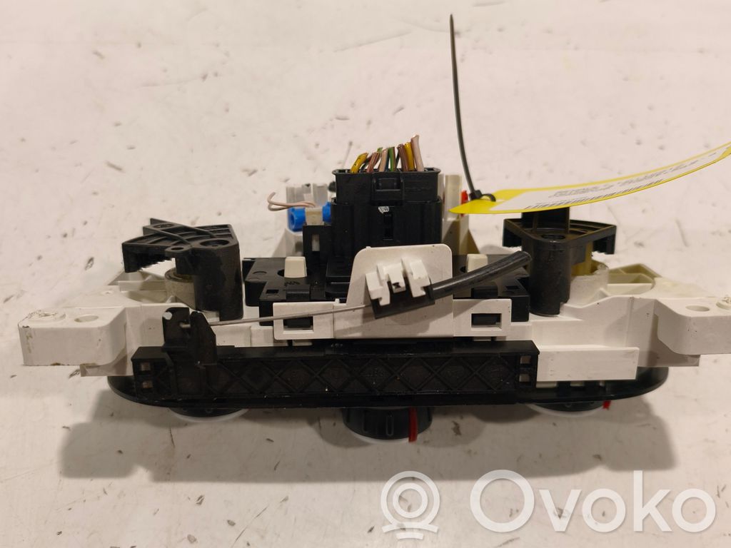 Climate control unit   275706933R