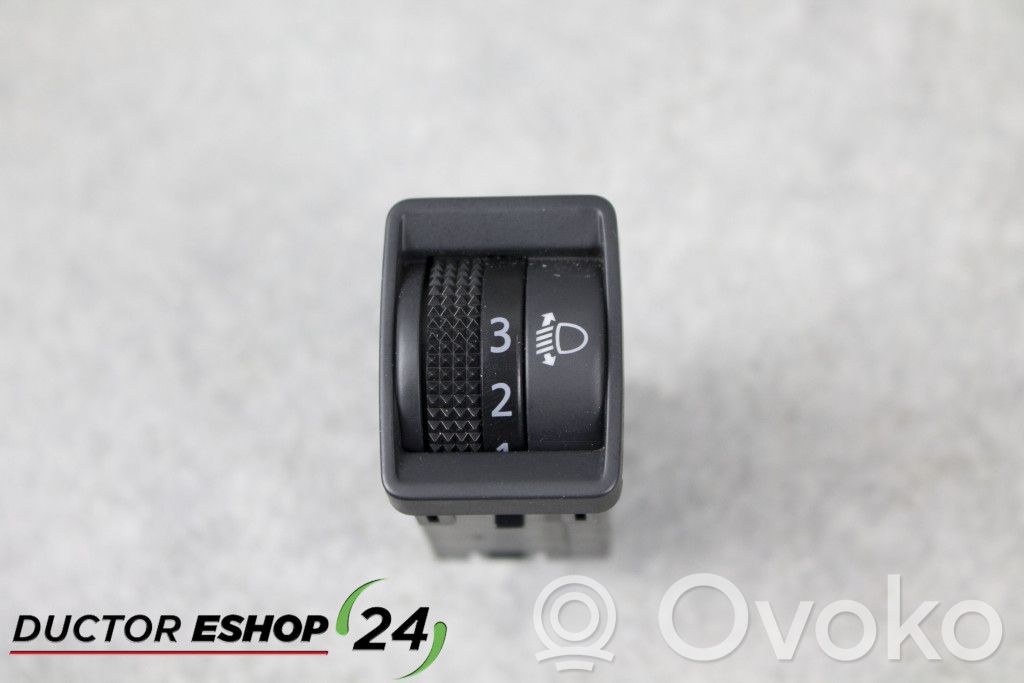 Nissan Note (E12) Headlight level height control switch 