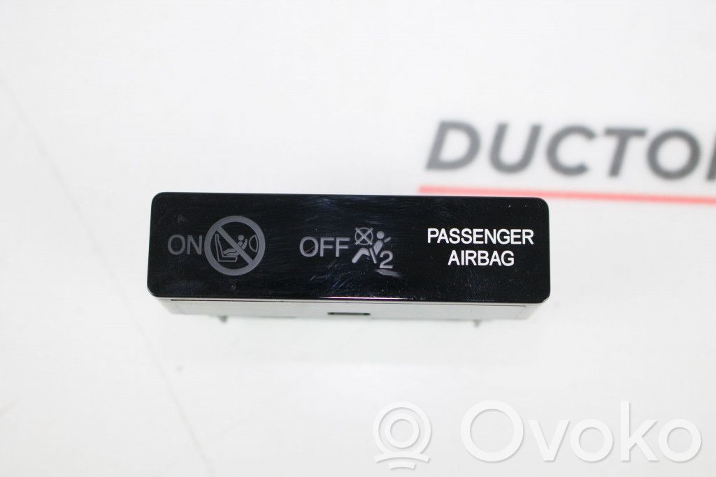 Screen/display/small screen   M57662