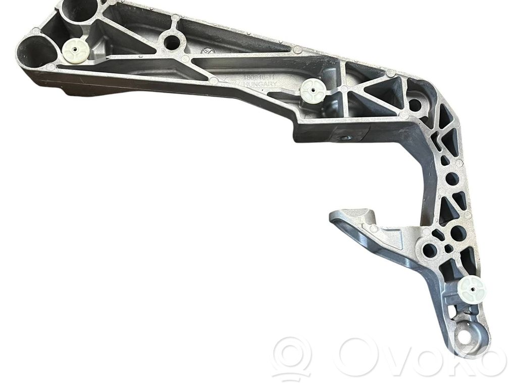 BMW X5 G05 Gearbox mounting bracket 