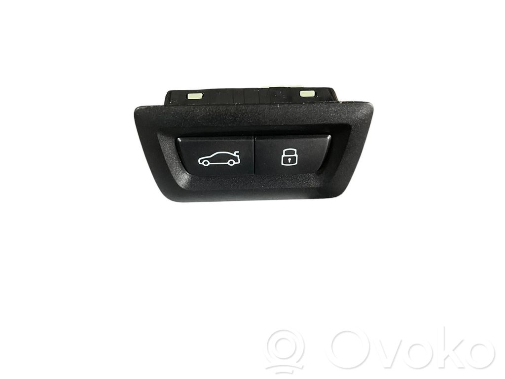 BMW X1 U11 Tailgate/boot open switch button 