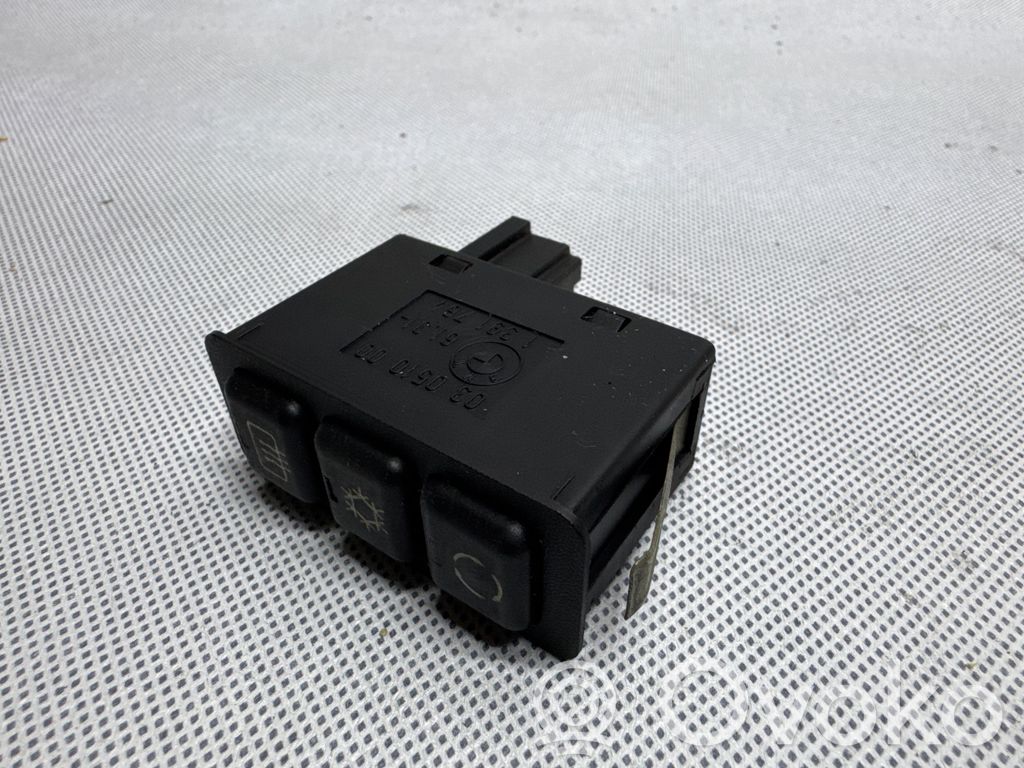 BMW 5 E34 Windscreen/window heater switch 