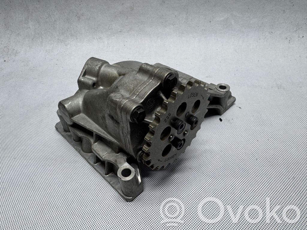Oil pump   7501569