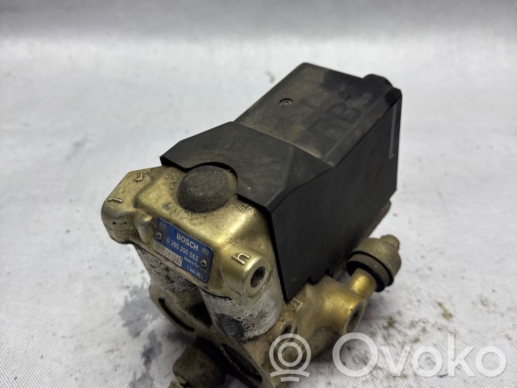BMW 5 E34 ABS Pump 