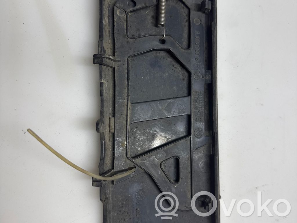 BMW 5 E34 Front tow hook cap/cover 