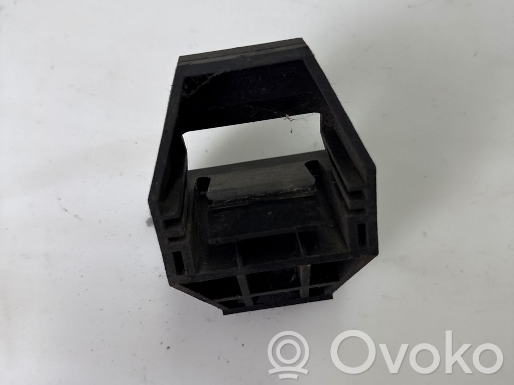 BMW 3 E46 Radiator mount bracket 