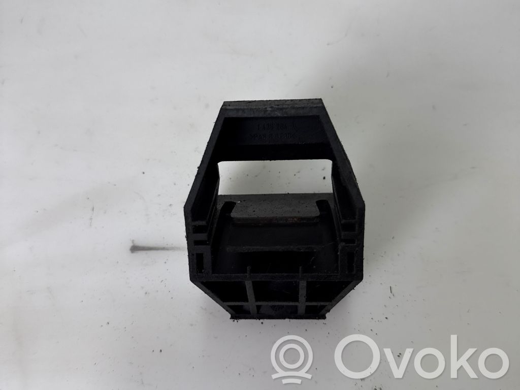 BMW 3 E46 Radiator mount bracket 