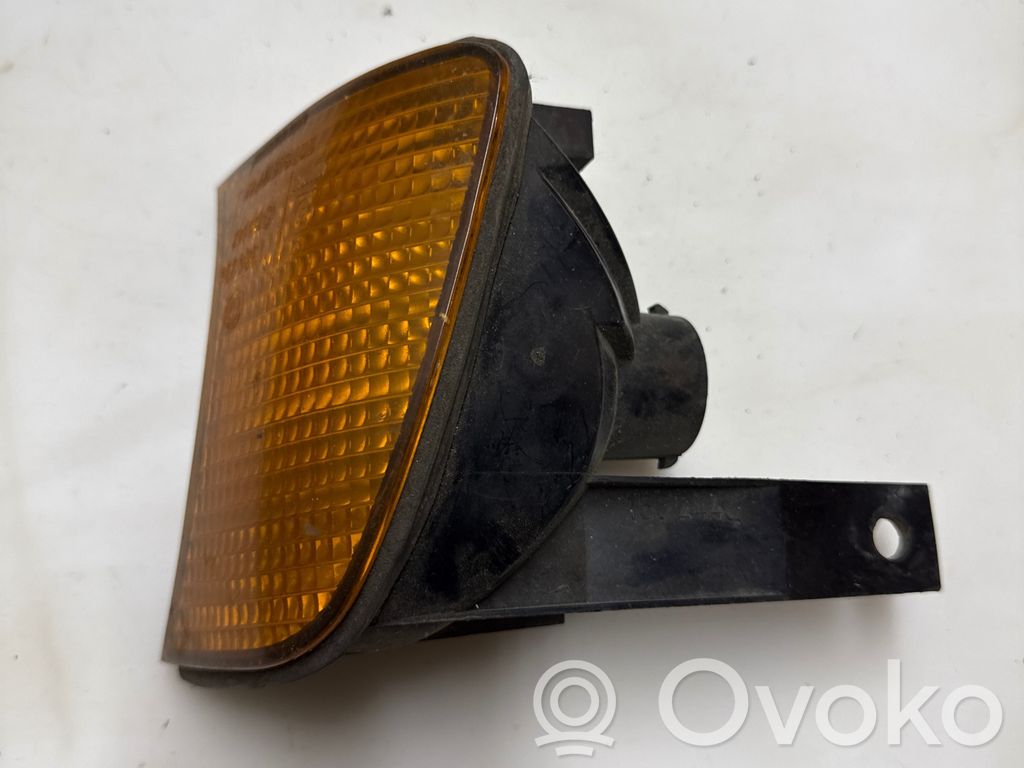 BMW 5 E34 Front indicator light 