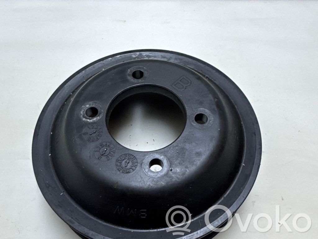 BMW 5 E39 Water pump pulley 