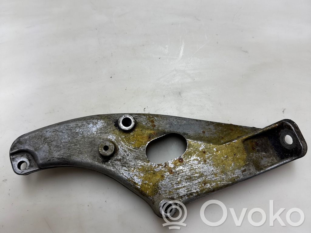 BMW 5 E34 Engine mounting bracket 