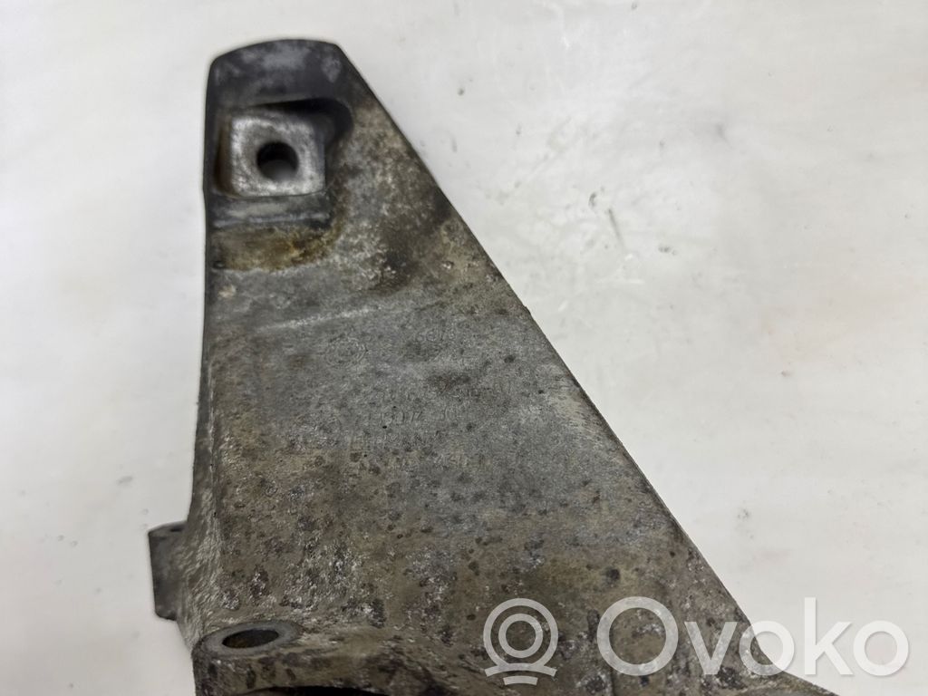 BMW 7 E65 E66 Engine mounting bracket 