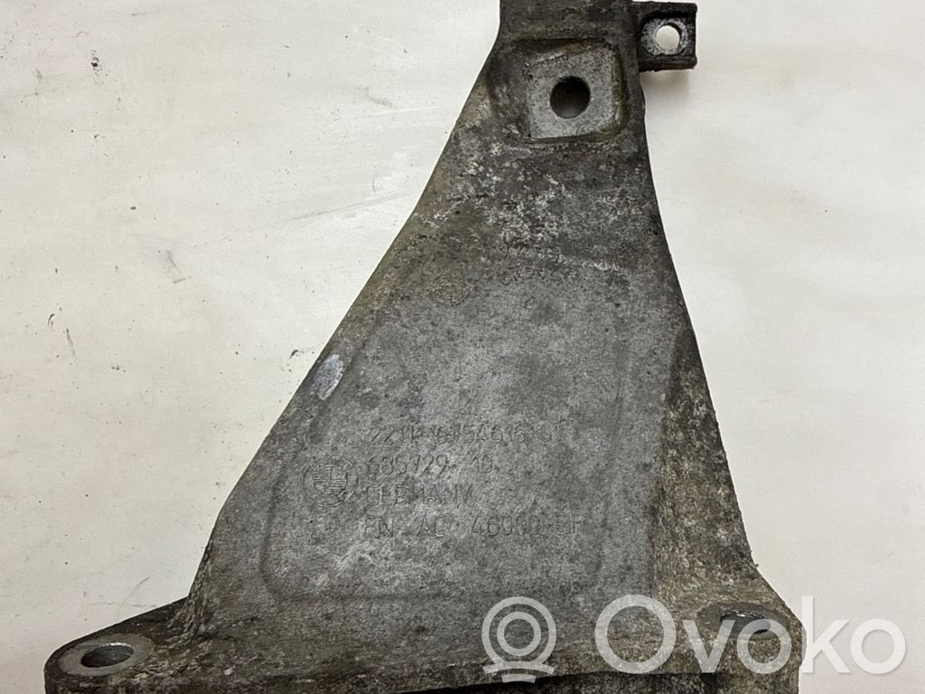 BMW 7 E65 E66 Engine mounting bracket 