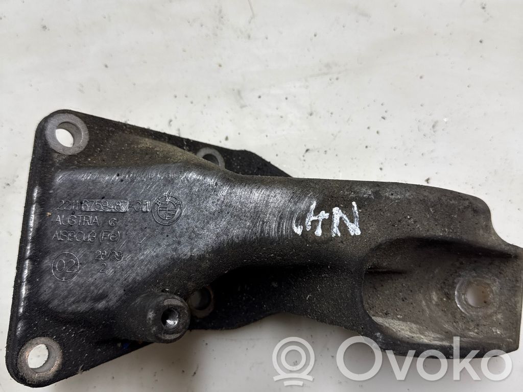 BMW 3 E36 Engine mounting bracket 
