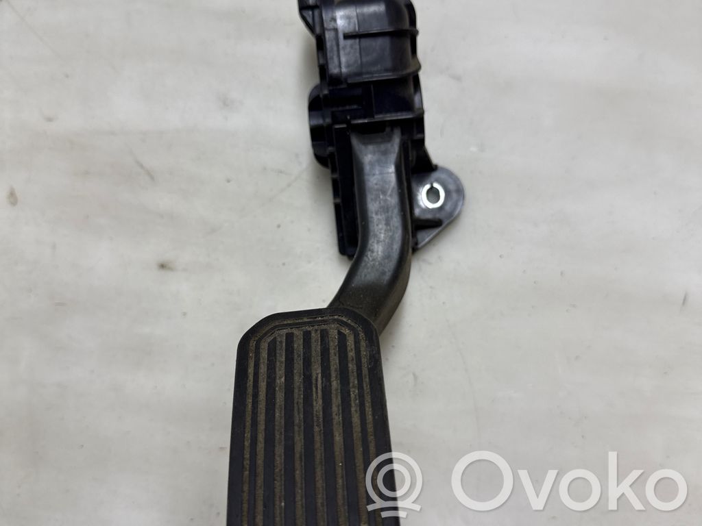 Toyota Prius (NHW20) Pedał gazu / przyspieszenia 
