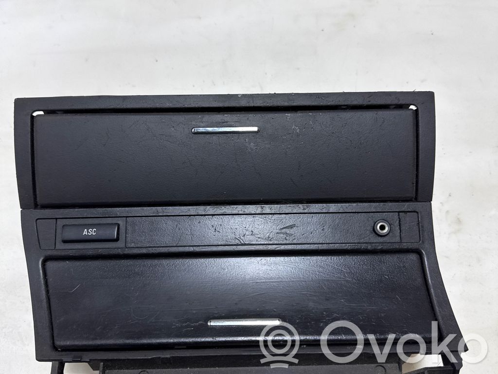 BMW 3 E46 Pelnutrauks 