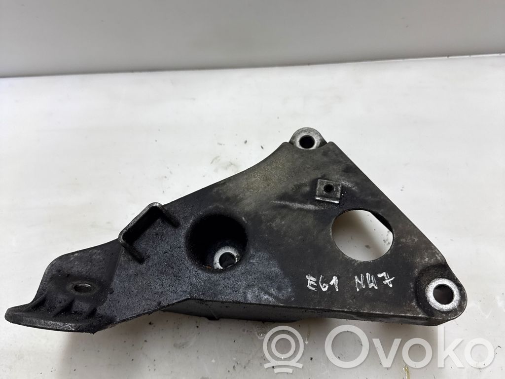 BMW 5 E60 E61 Engine mounting bracket 