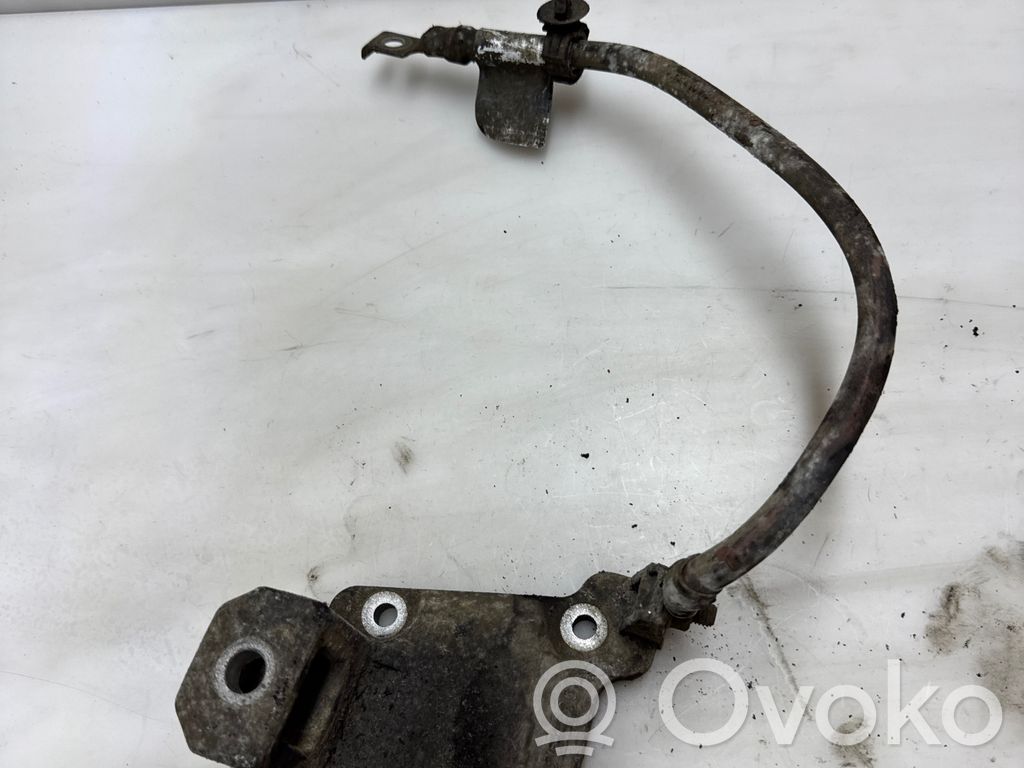 BMW 5 E39 Engine mounting bracket 