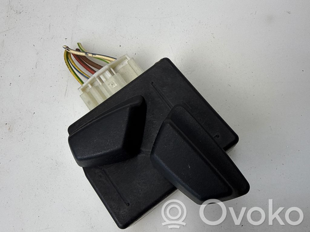 Commutateur de commande de siège   6958525,834776801,88170001