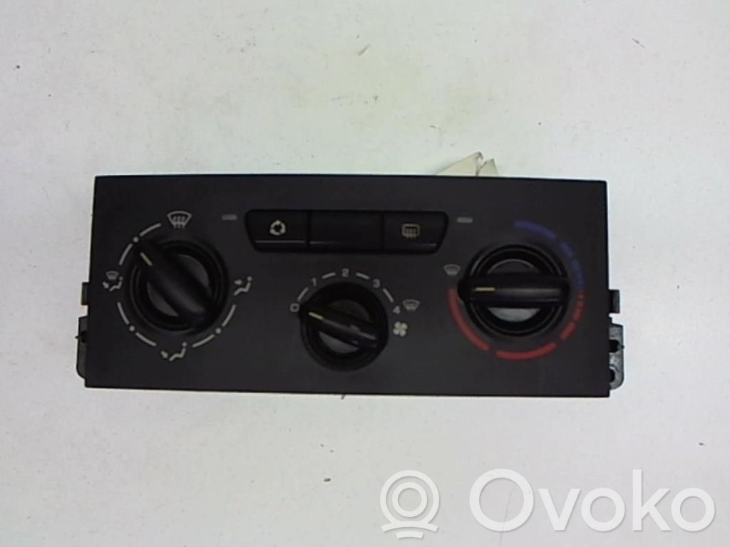 Peugeot 207 Climate control unit 