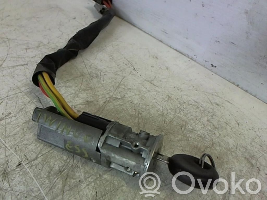 Renault Twingo I Užvedimo spynelė 