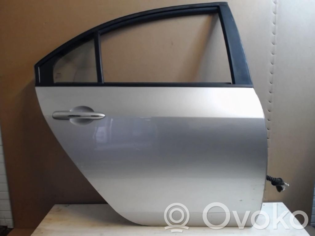 Nissan Primera Puerta trasera 