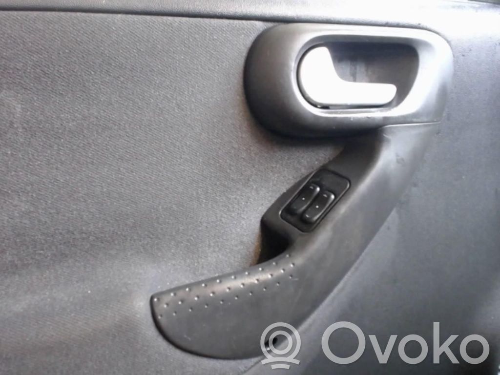 Opel Corsa C Priekinės durys 