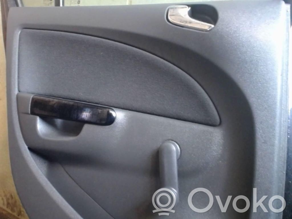 Opel Corsa D Aizmugurējās durvis 